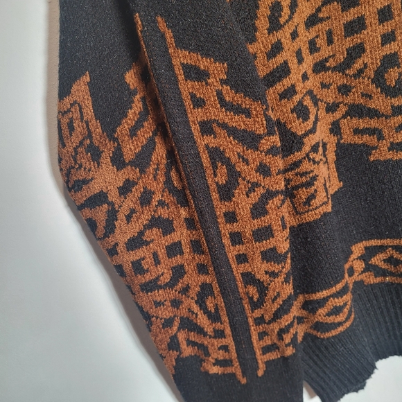 👕🌶 Vintage Givenchy Double-Sided Collared Knit Sweater - Picture 3 of 5